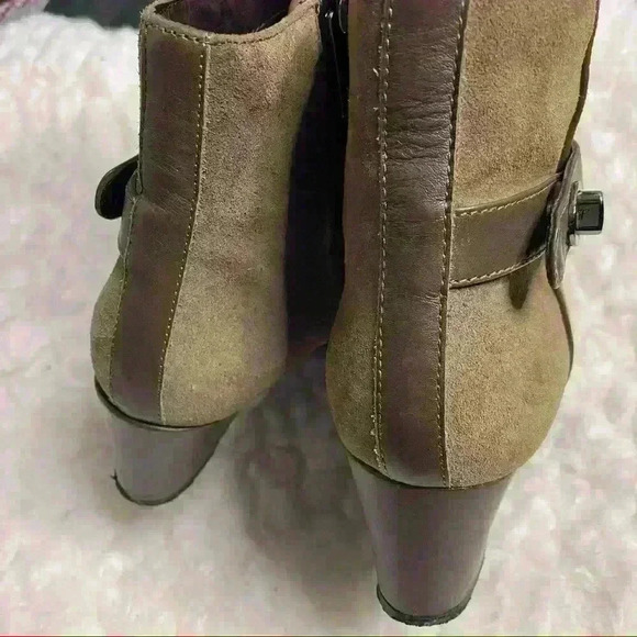 Aquatalia Mushroom Brown Julianna Suede Wedge Ankle Bootie Size 6.5 - Picture 5 of 9